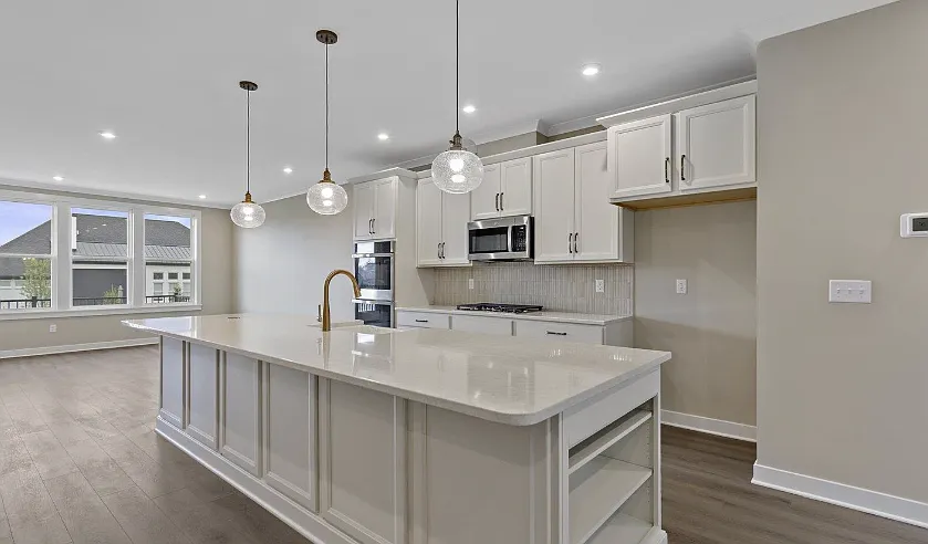 3 bed, 2155 sqft, $3,475 — Photo 4