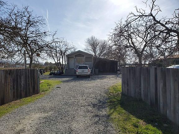 4th image of 1860 Barrett Ave