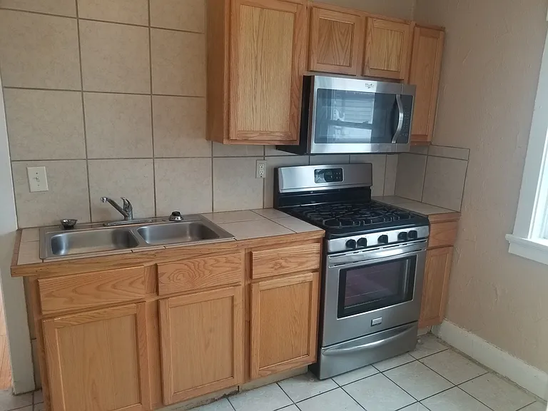 2922 Jackson St #3 — Photo 4