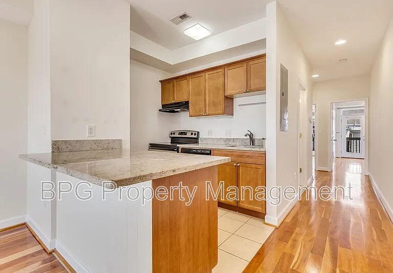 1643 13th St NW #2 — Photo 8