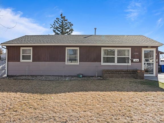 2nd image of 3208 Cypress St