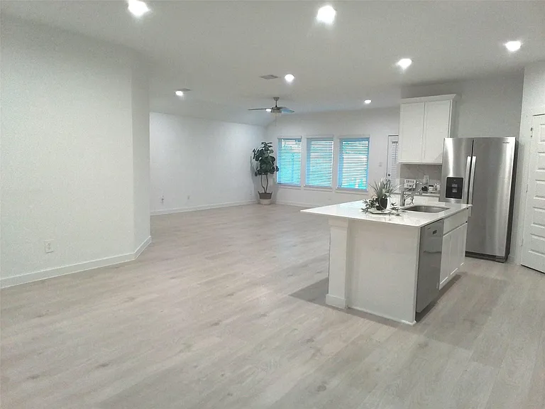 31739 Margaret Woods Ln — Photo 20