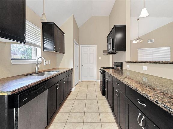 5th image of 8730 Pines Place Dr