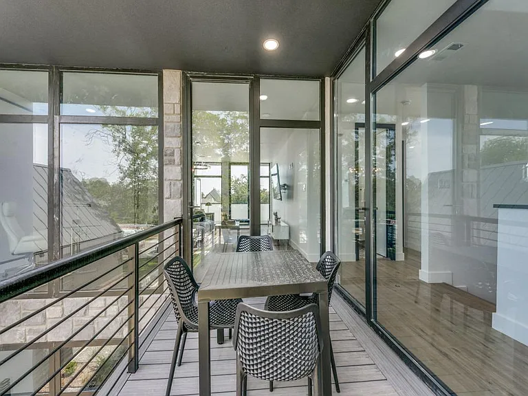 4438 Bonham St — Photo 37