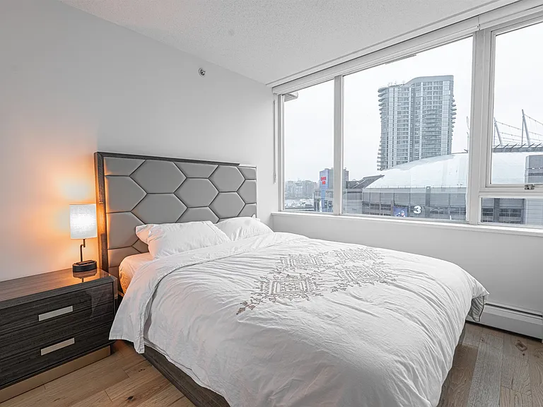 688 Abbott St #1003 — Photo 12