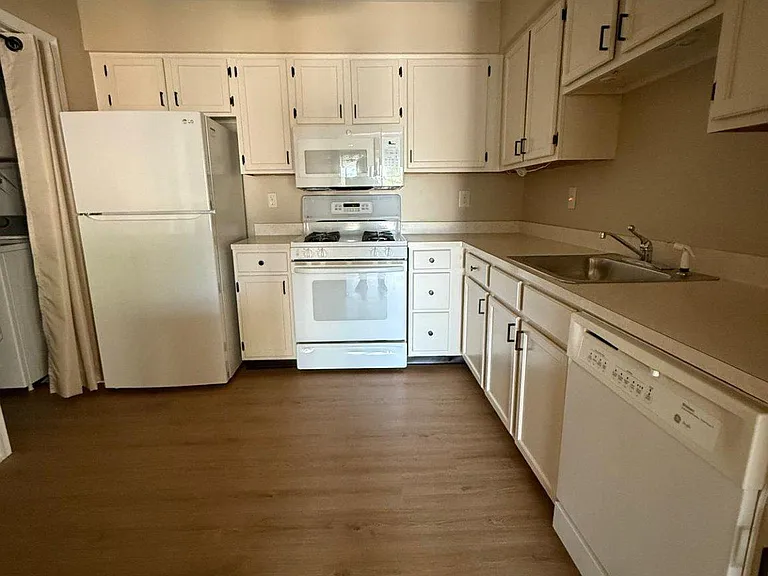 121 Andover Pl — Photo 20