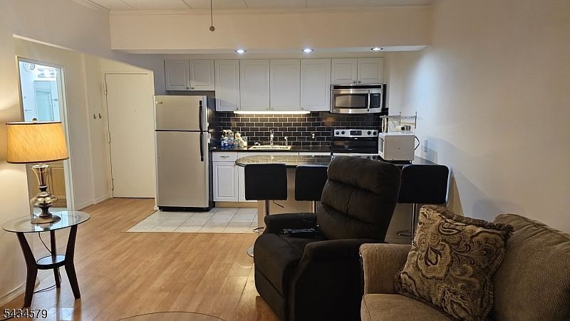 1st image of 255 Tucker Ave #102