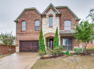 1004 Coyote Dr, Euless, TX 76040