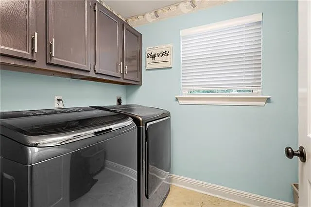 1305 Spring Ridge Cir — Photo 18