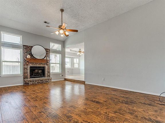 4th image of 15013 Rick Rd