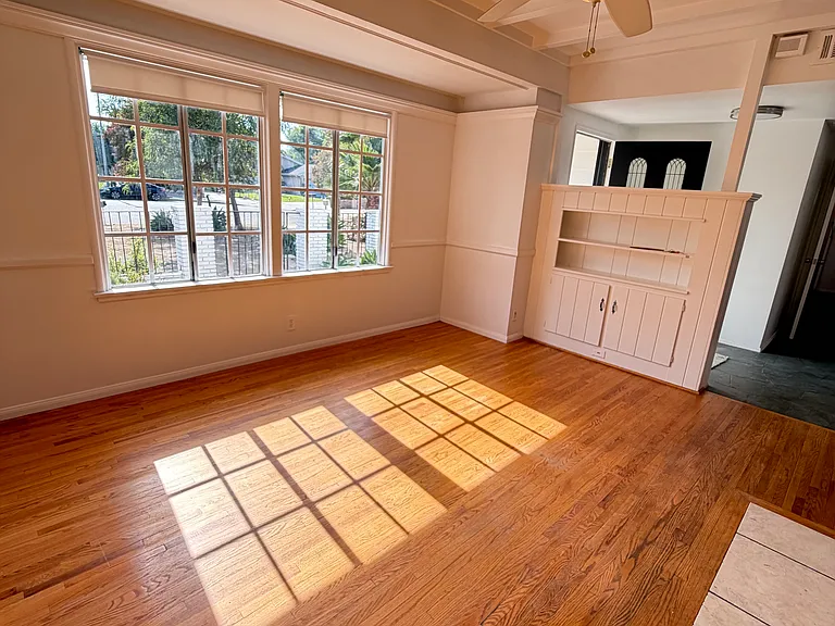 9826 Columbus Ave #1 — Photo 3