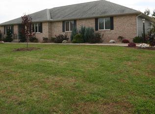 4405 Sand Creek Rd, Decatur, IL 62521