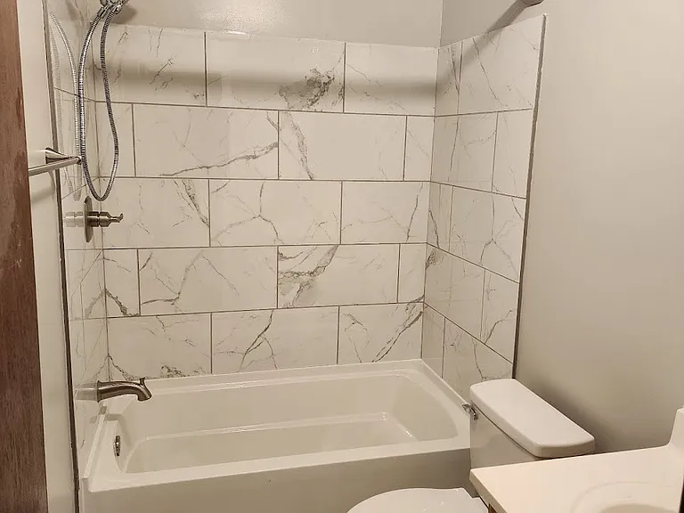 Hickory Hills Townhomes — Photo 4