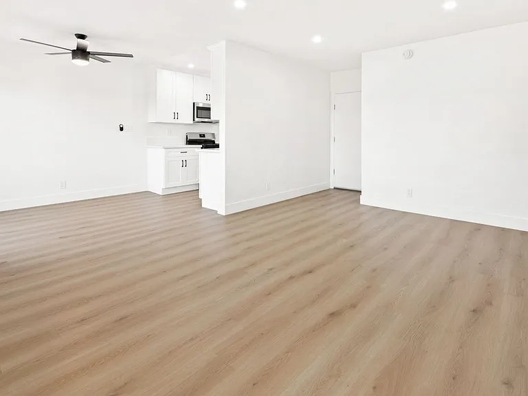 4021 Stevely Ave — Photo 34