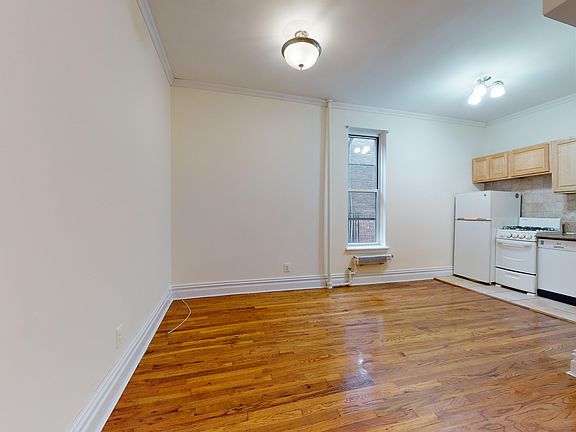 5th image of 107 W 68th St APT 4D