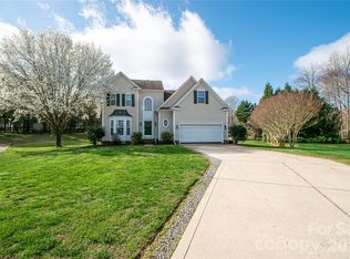 7001 Shiney Bark Ct, Indian Trail, NC 28079