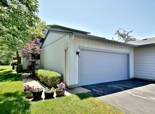 161 Webster Pl, Vernon Hills, IL 60061