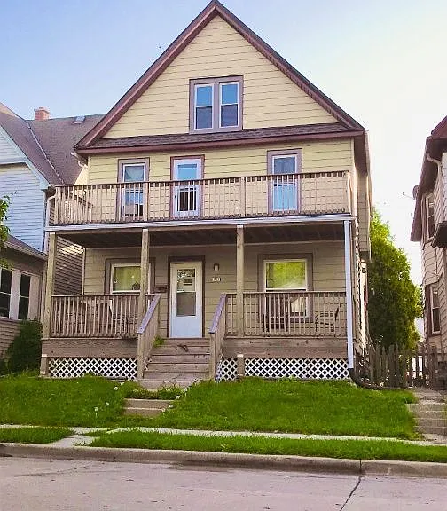 1213 S 72nd St — Photo 1