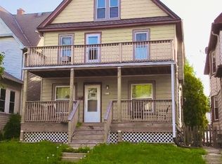 1213 S 72nd St, West Allis, WI 53214
