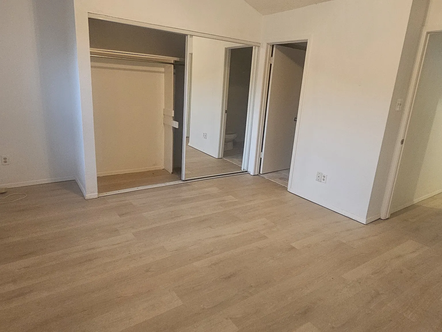 2 bed, 2.5 bath, 1254 sqft, $1,950 — Photo 3