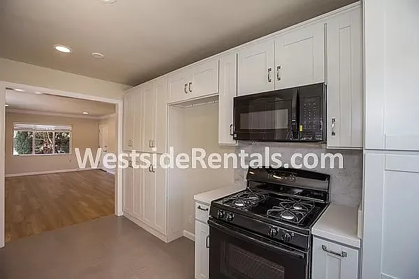 1760 Malcolm Ave #1760 — Photo 13
