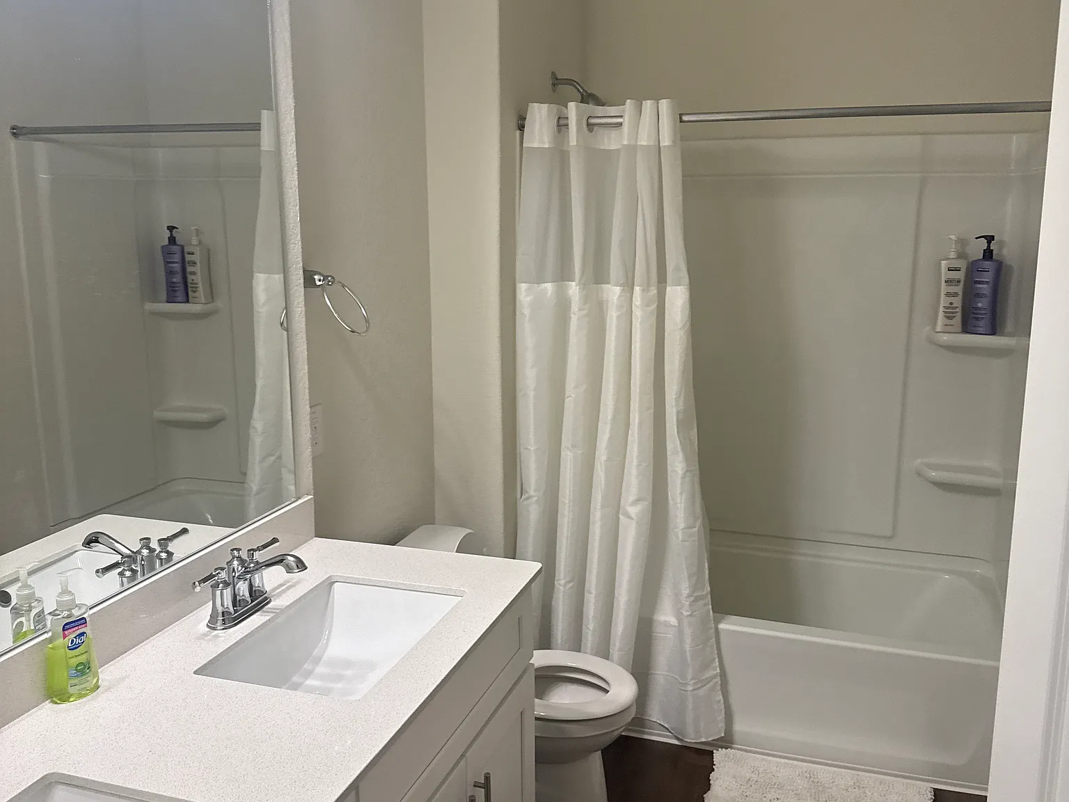 4 bed, 1846 sqft, $2,500 — Photo 2