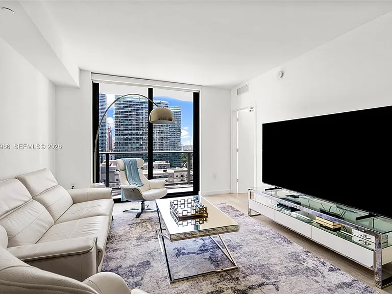 55 SW 9th St #1904 — Photo 10