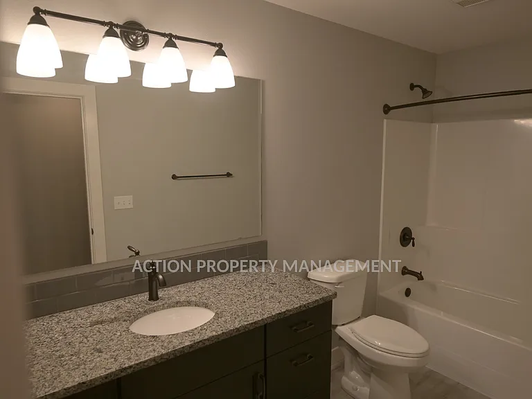 41 Victoria View St — Photo 14