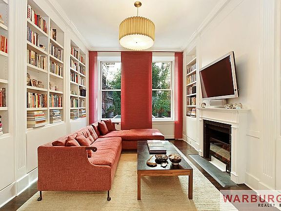 3rd image of 113 E 91st St