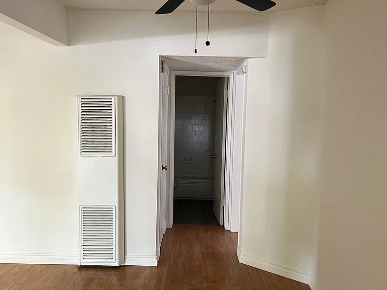 1035 N Edinburgh Ave #1 — Photo 4
