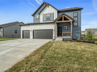 18040 W 166th St, Olathe, KS 66062
