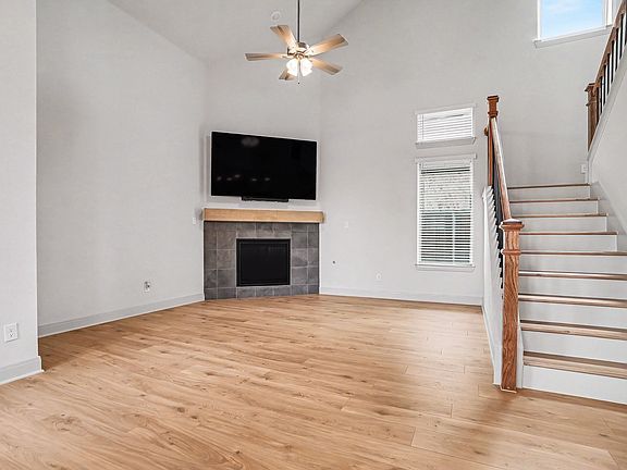 5th image of 7515 Anastasia St