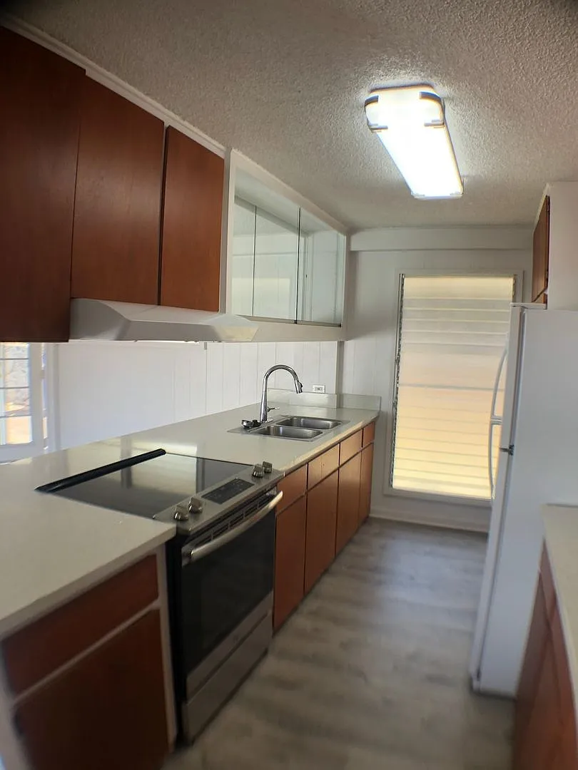 Building Photo - 99-121C Inea Pl