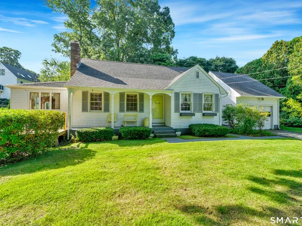 7 Barrett Drive, East Lyme, CT 06357