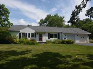 480 W Terra Cotta Ave, Crystal Lake, IL 60014