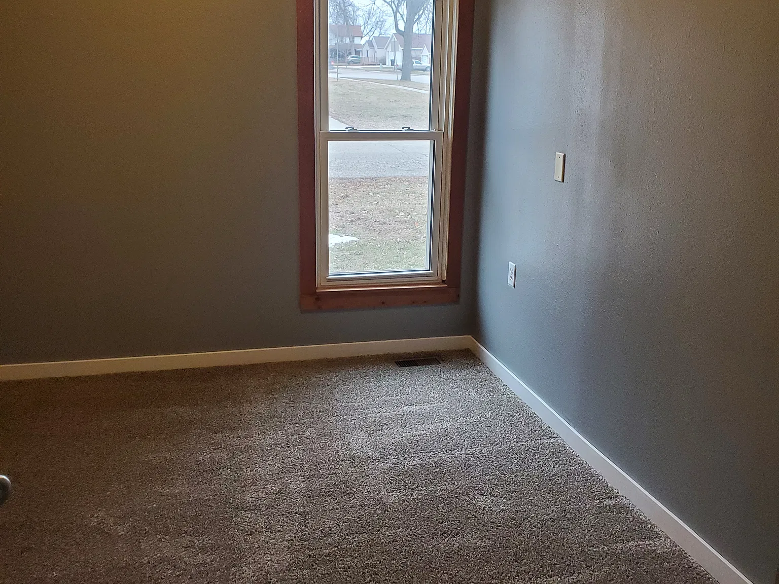 3 Bedroom 1 Bathroom House — Photo 4