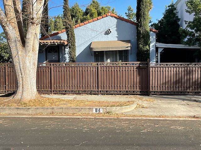 SECURE GATED YARD