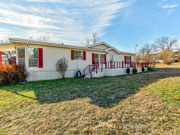 4th image of 3616 Montgomery Dr