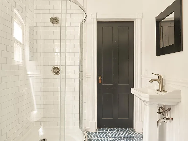 Bathroom 2 with shower