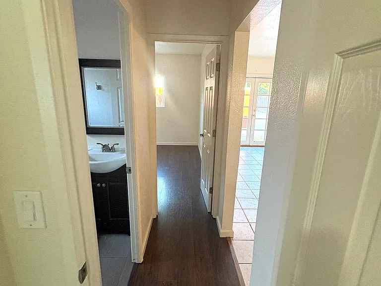 231 S 22nd St #2 — Photo 13