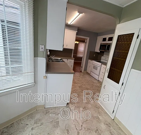 3882 Faversham Rd — Photo 3