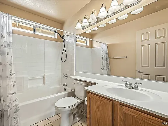 1922 E Leisure Ln — Photo 10