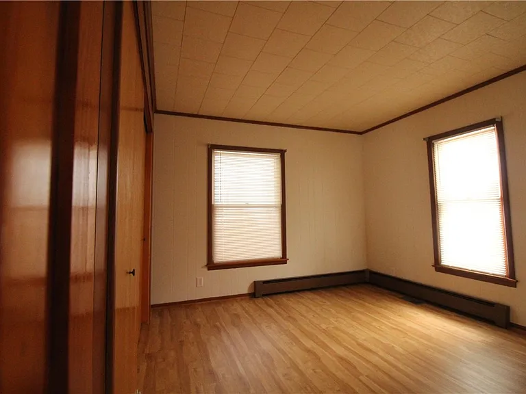 213-215 Conhocton St — Photo 16