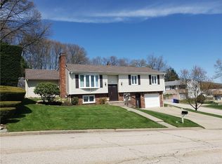 3 Briar Hill Rd, North Providence, RI 02904