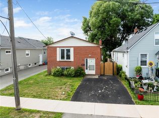 13 Cumming St, Saint Catharines, ON L2S1H6