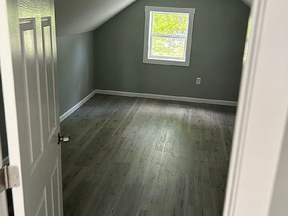 3rd image of 4667 Eastlawn St