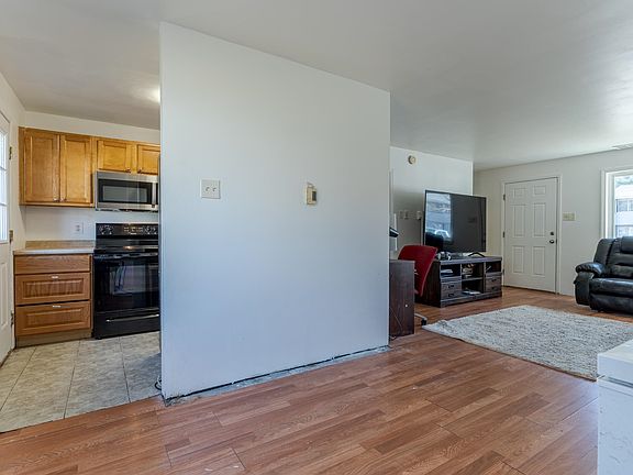 4th image of 616 Portland Street #68