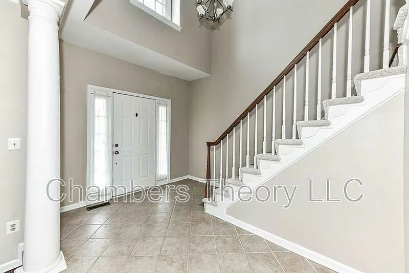 4 bed, 4.0 bath, 3328 sqft, $4,100 — Photo 3