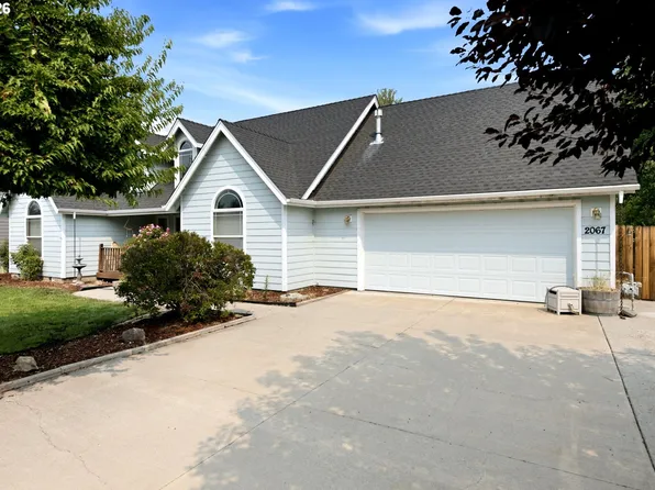 2067 NW Poplar Pl, Redmond, OR 97756
