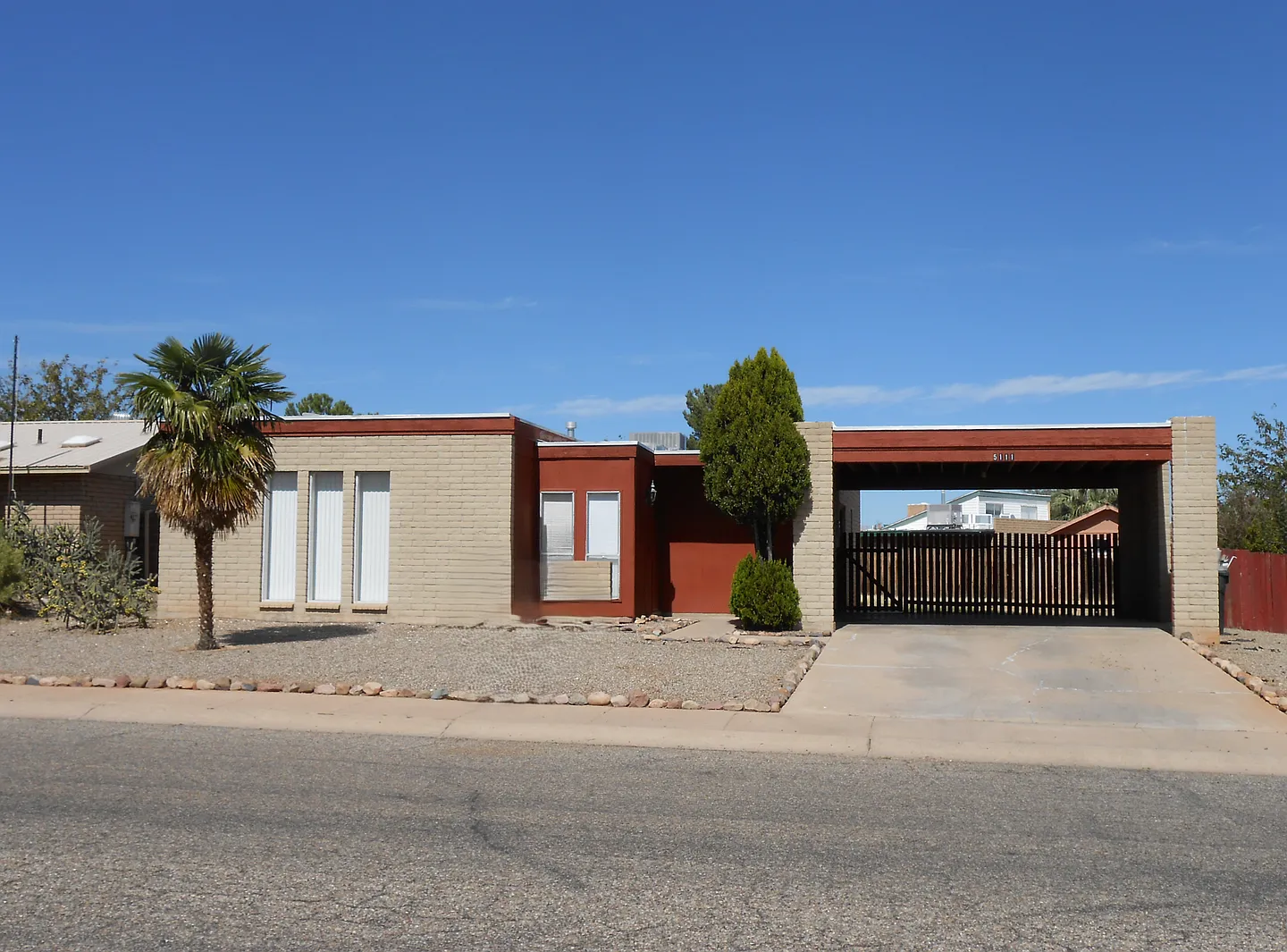 Located Close to School — Photo 1